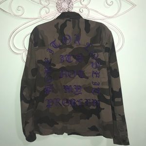 H&M men’s graphic military style camo jacket